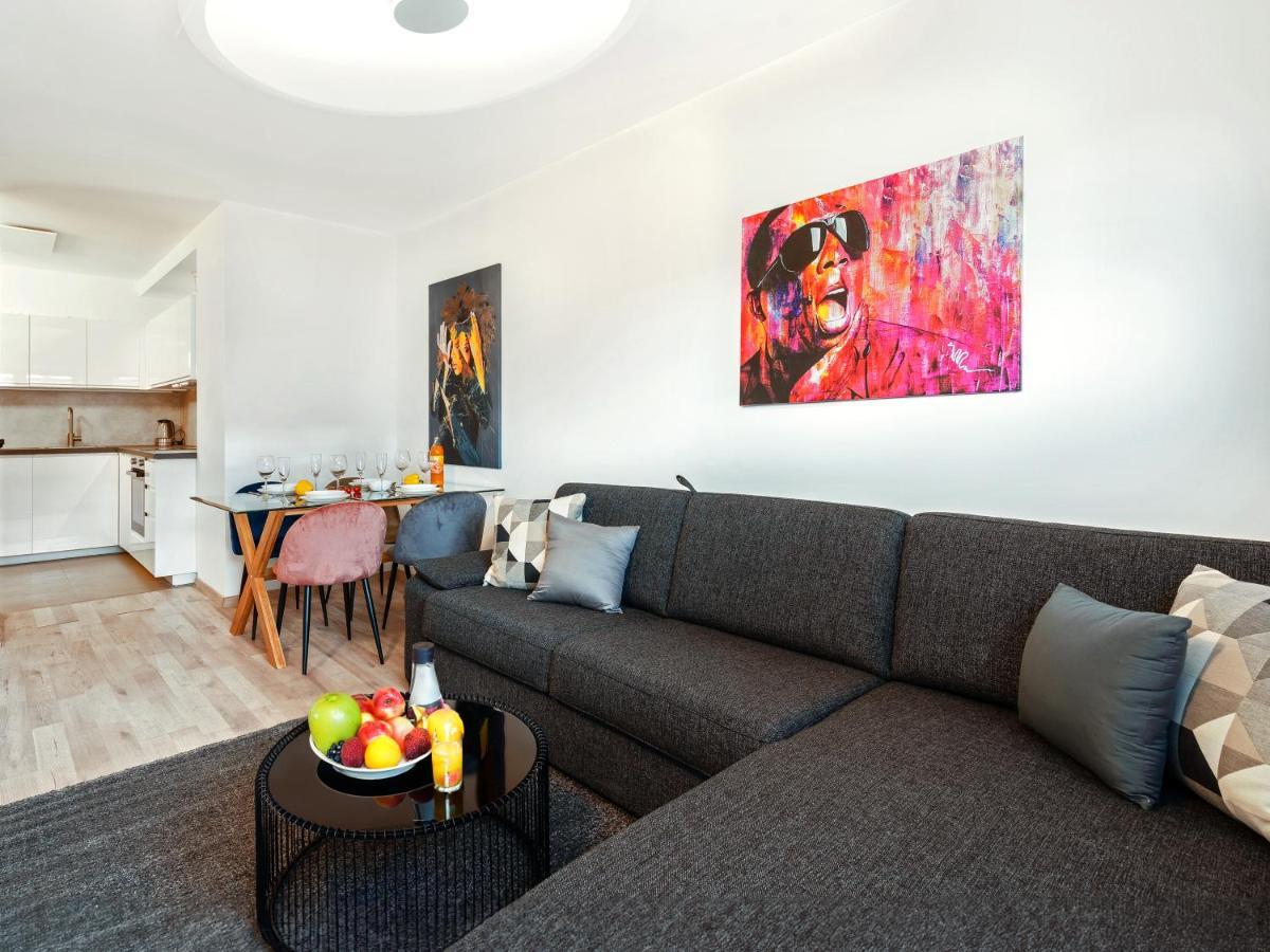 Sky9 Apartments Stadthalle Vienna Exterior photo